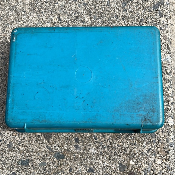 Johnson and Johnson first aid kit - from 64 years ago! 1960 - Picture 2 of 7